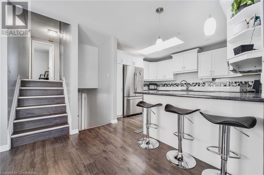 8 Muscot Drive, Hamilton, Ontario  L8J 1X2 - Photo 15 - 40687296