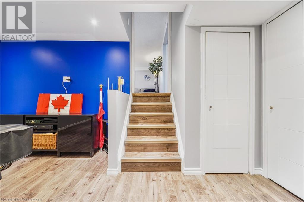 8 Muscot Drive, Hamilton, Ontario  L8J 1X2 - Photo 26 - 40687296