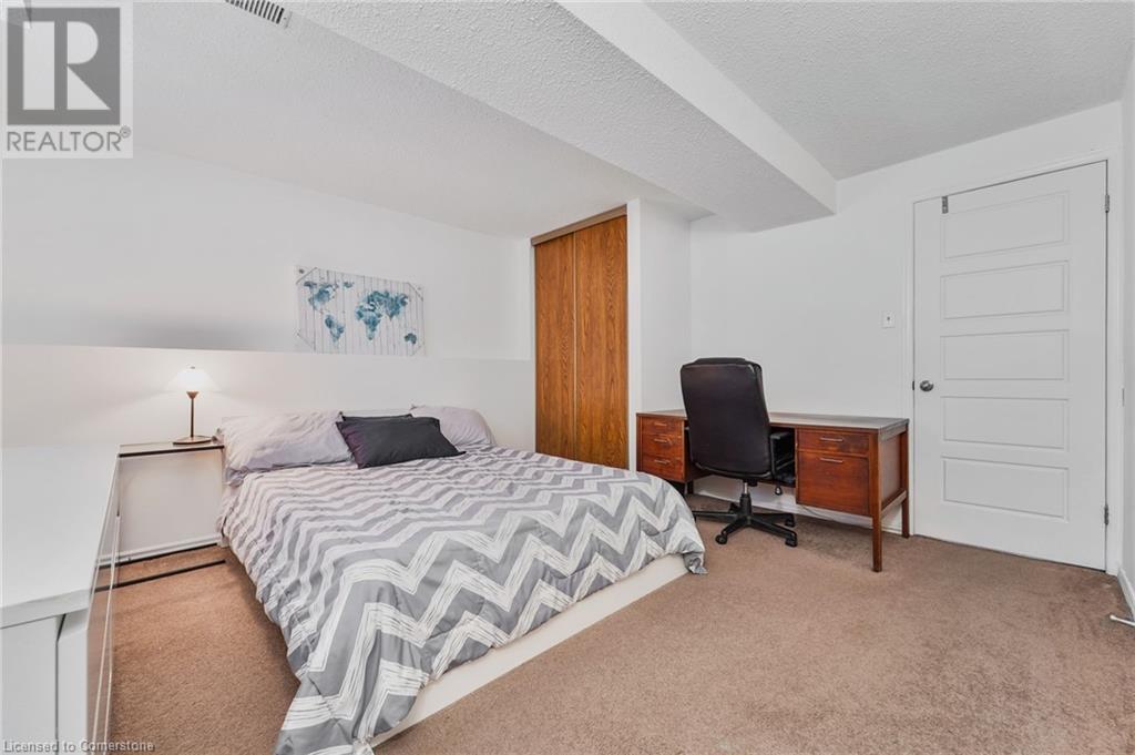 8 Muscot Drive, Hamilton, Ontario  L8J 1X2 - Photo 34 - 40687296