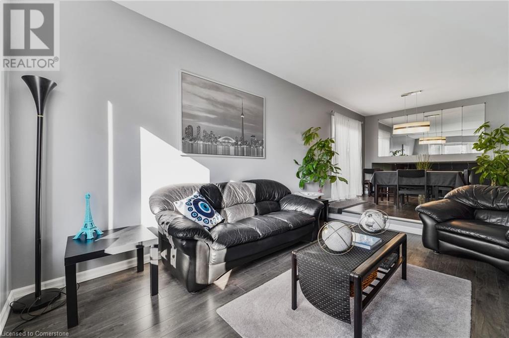 8 Muscot Drive, Hamilton, Ontario  L8J 1X2 - Photo 8 - 40687296