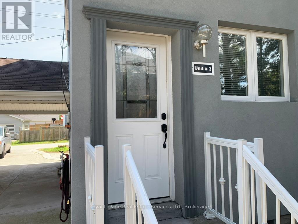 3 - 1033 Gardner Avenue, Mississauga (Lakeview), Ontario  L5E 1B5 - Photo 2 - W11905645