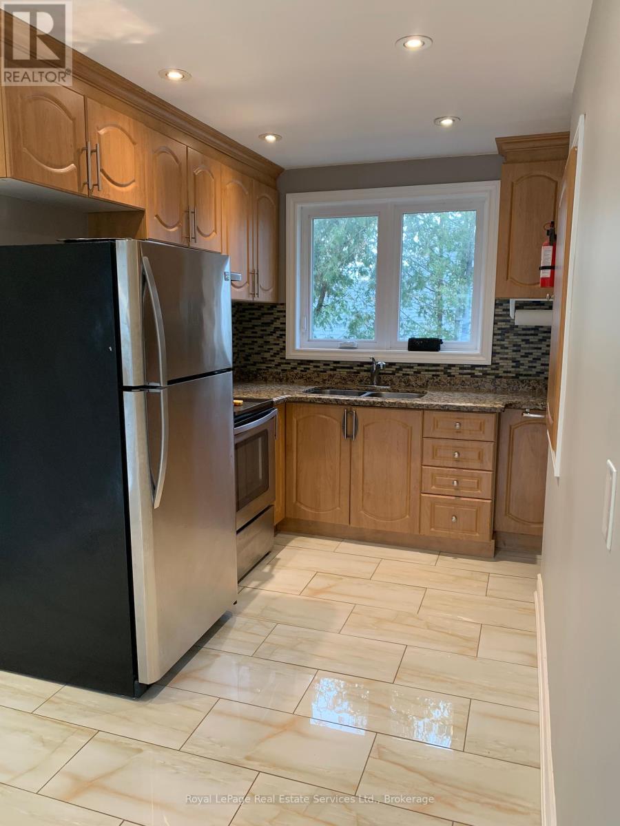 3 - 1033 Gardner Avenue, Mississauga (Lakeview), Ontario  L5E 1B5 - Photo 5 - W11905645