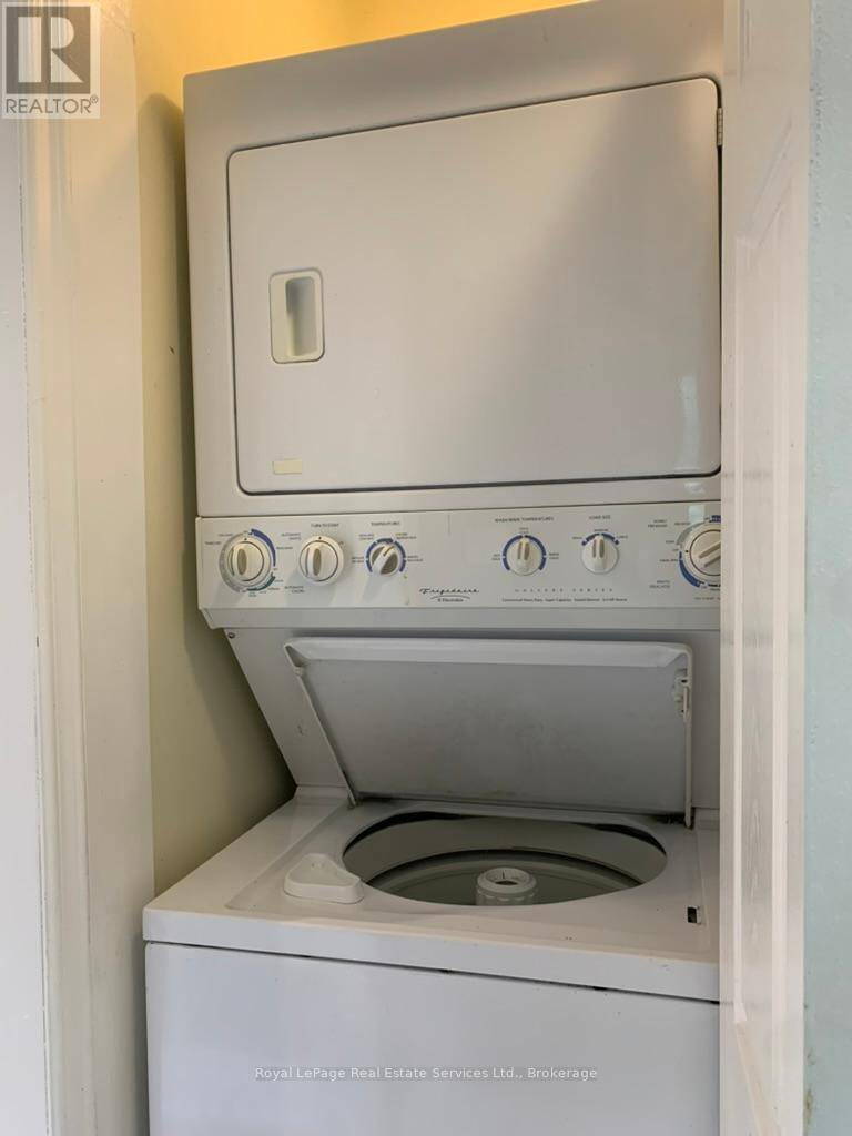 3 - 1033 Gardner Avenue, Mississauga (Lakeview), Ontario  L5E 1B5 - Photo 9 - W11905645