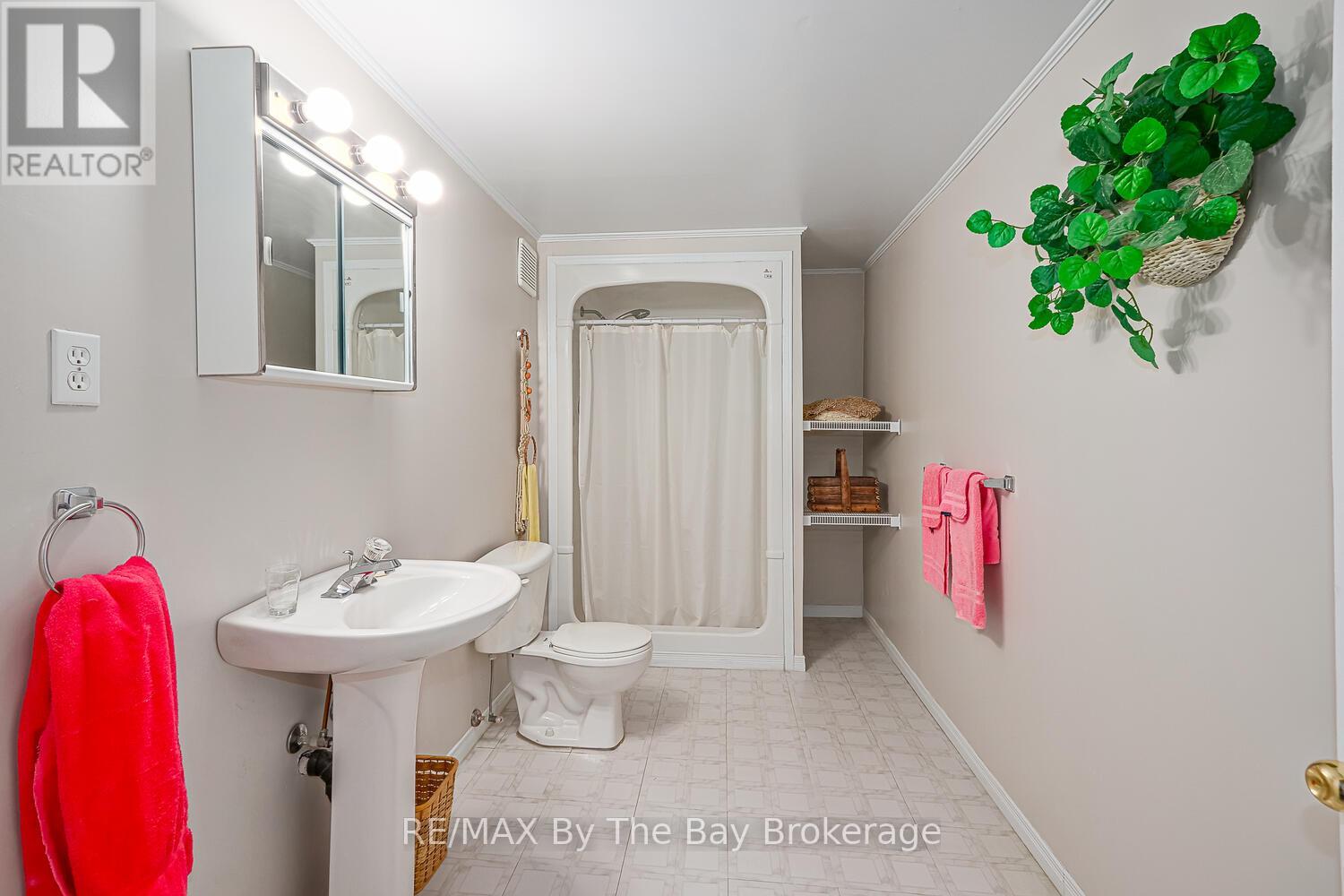 7 Trailwood Place, Wasaga Beach, Ontario  L9Z 1M6 - Photo 23 - S11905666