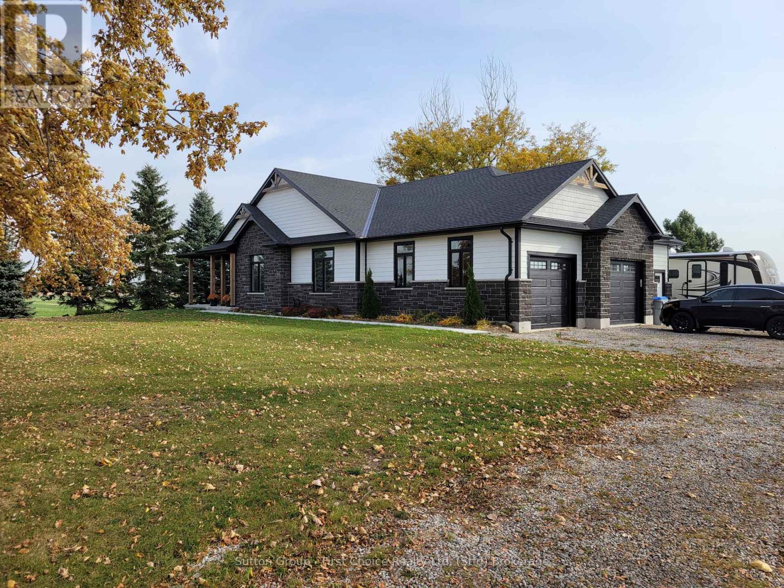 4557 Perth Road 180, West Perth (Logan), Ontario  N0K 1E0 - Photo 1 - X11898532