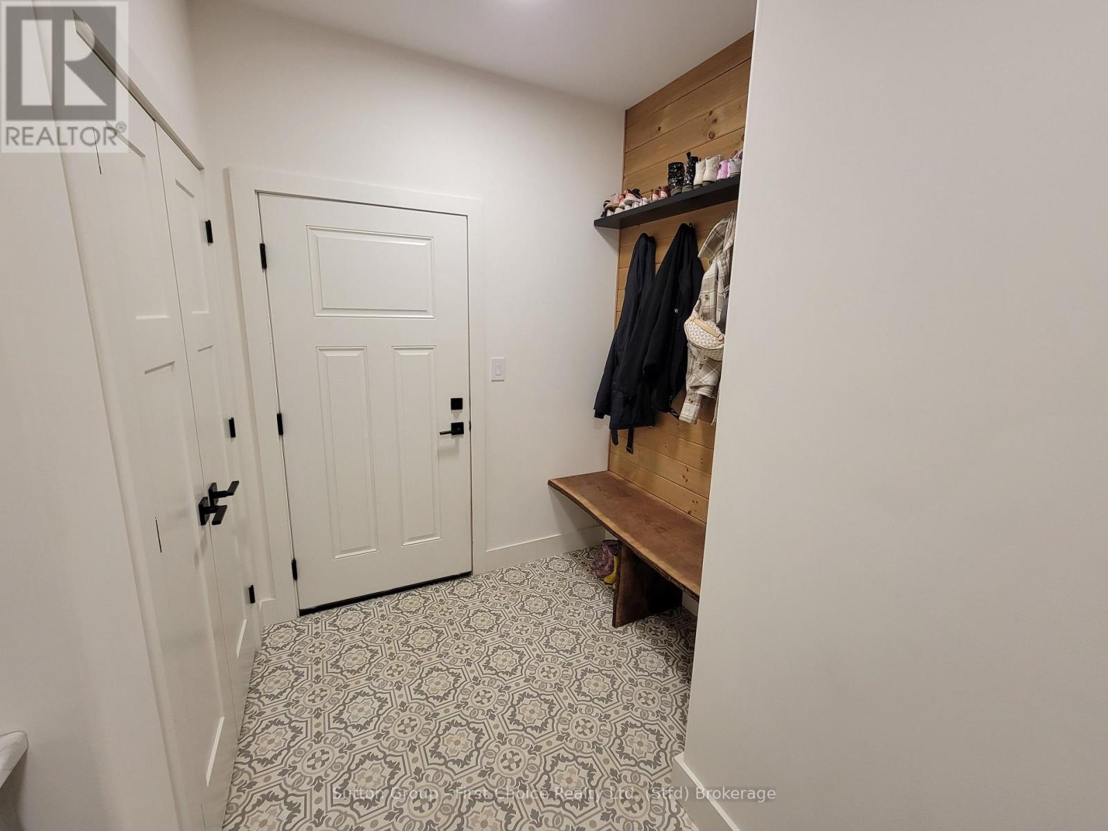 4557 Perth Road 180, West Perth (Logan), Ontario  N0K 1E0 - Photo 34 - X11898532