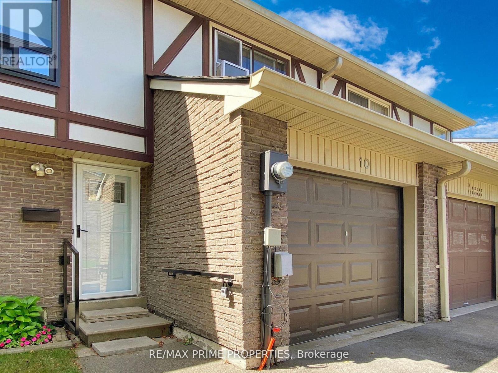 10 Crest Fern Way, Toronto, Ontario  M2J 4R7 - Photo 2 - C11905620