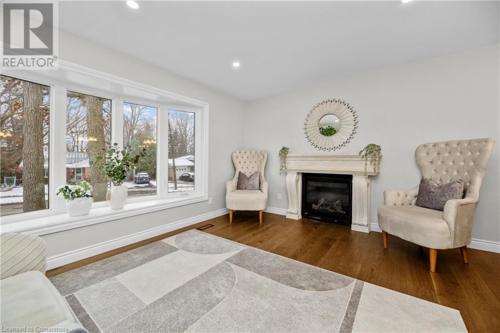 2401 St Frances Drive, Burlington, Ontario  L7P 1V3 - Photo 5 - 40687148