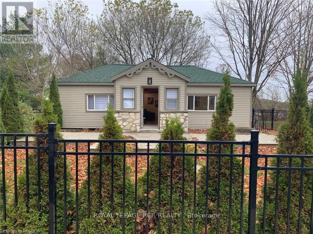 2 John Street, Northern Bruce Peninsula, Ontario  N0H 1W0 - Photo 2 - X11898839