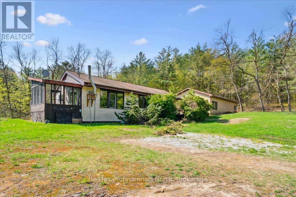 1090 Whites Road, Muskoka Lakes, Ontario  P0B 1J0 - Photo 3 - X11905167