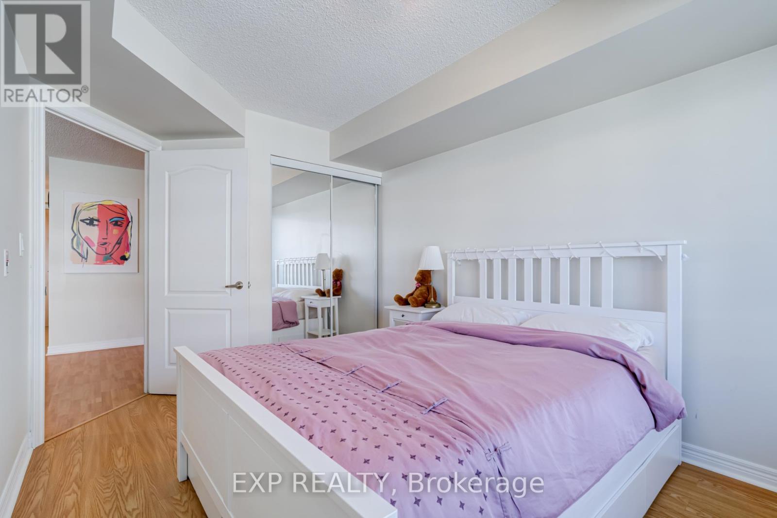 808 - 212 Eglinton Avenue E, Toronto, Ontario  M4P 1K2 - Photo 11 - C11905689