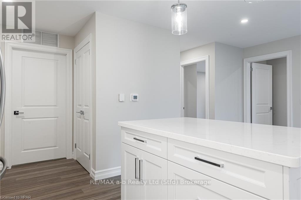 204 - 100 Gordon Street, Stratford, Ontario  N5A 7T8 - Photo 5 - X10779979