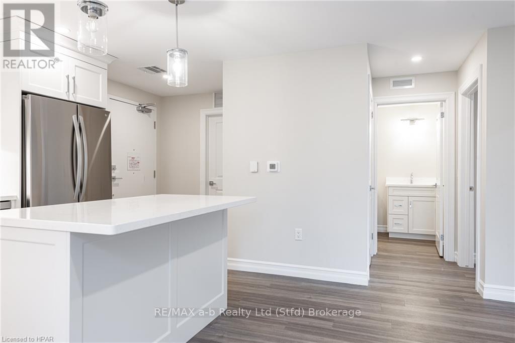 204 - 100 Gordon Street, Stratford, Ontario  N5A 7T8 - Photo 8 - X10779979