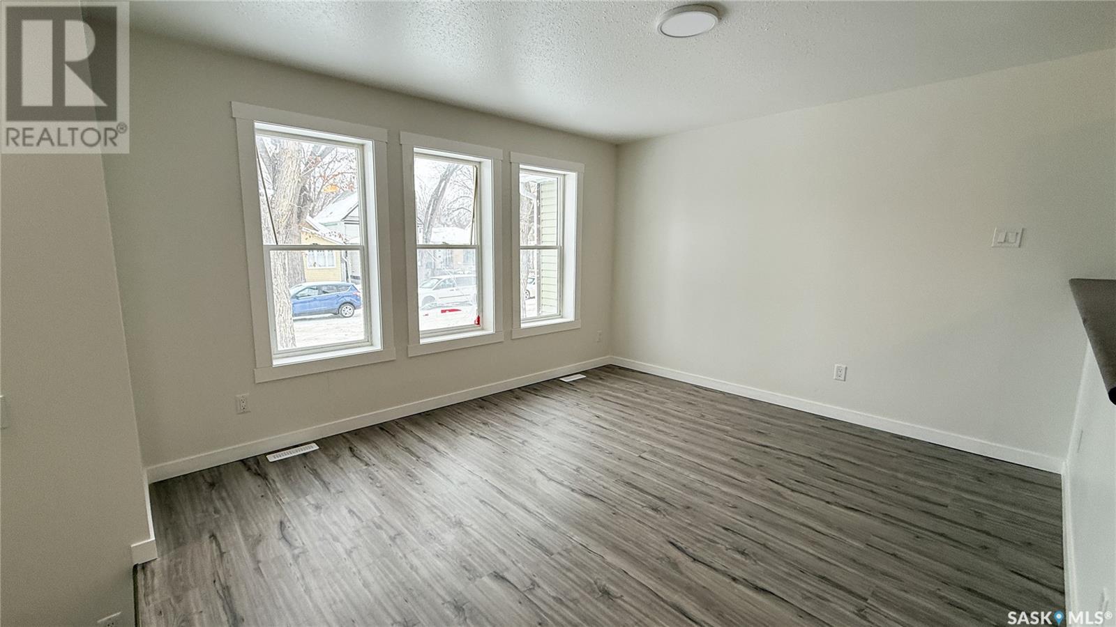 Property at A and B 1924 MONTREAL STREET image 3