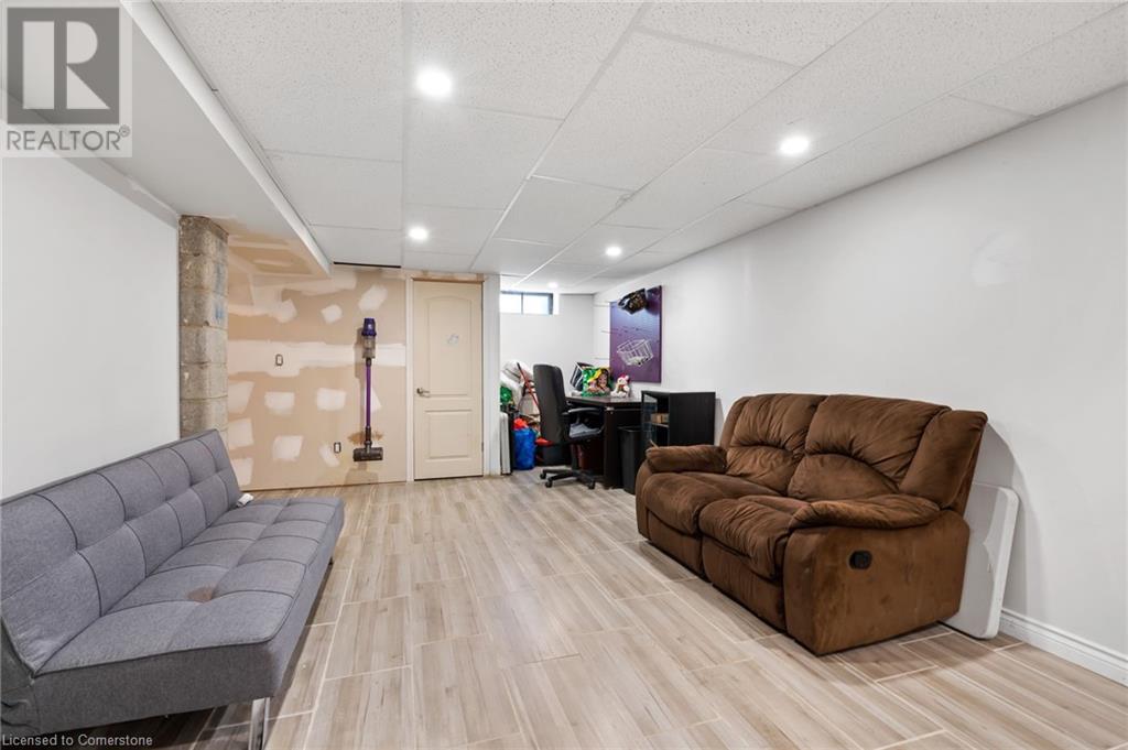 3 Broadmore Avenue, St. Catharines, Ontario  L2M 6A4 - Photo 16 - 40687344