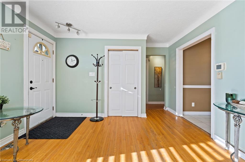 3 Broadmore Avenue, St. Catharines, Ontario  L2M 6A4 - Photo 5 - 40687344