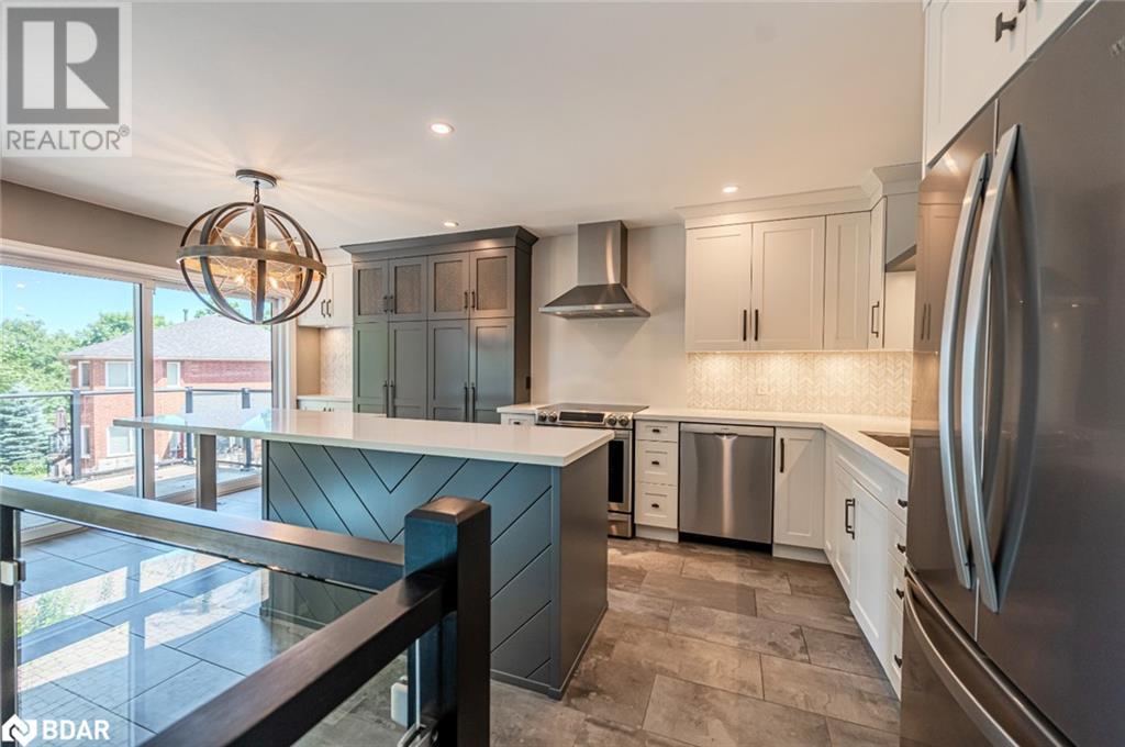 36 Glen Oak Court, Barrie, Ontario  L4M 6M4 - Photo 4 - 40687333