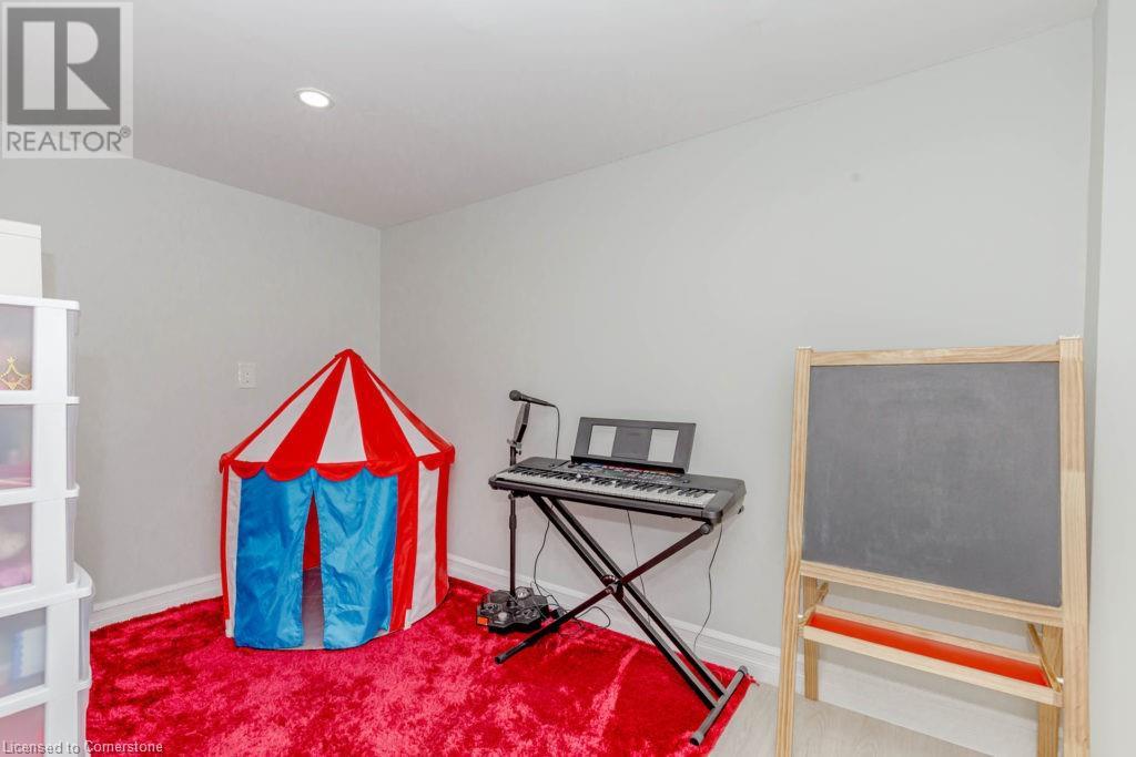 36 Dodson Street, Hamilton, Ontario  L9A 3K6 - Photo 11 - 40687309