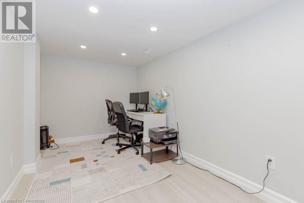 36 Dodson Street, Hamilton, Ontario  L9A 3K6 - Photo 7 - 40687309