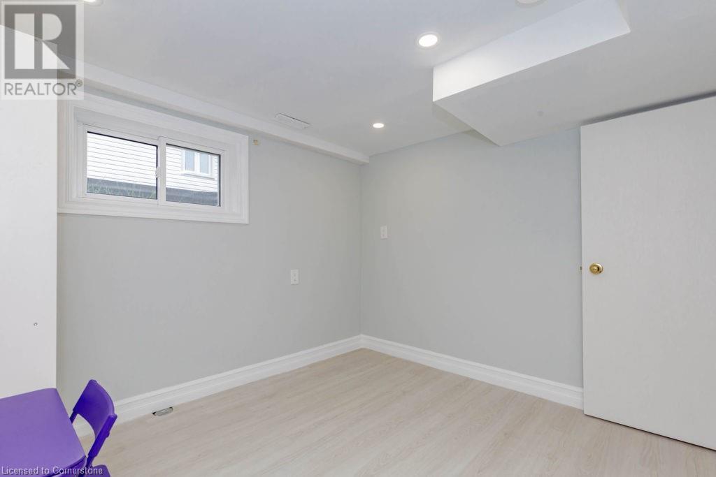 36 Dodson Street, Hamilton, Ontario  L9A 3K6 - Photo 9 - 40687309