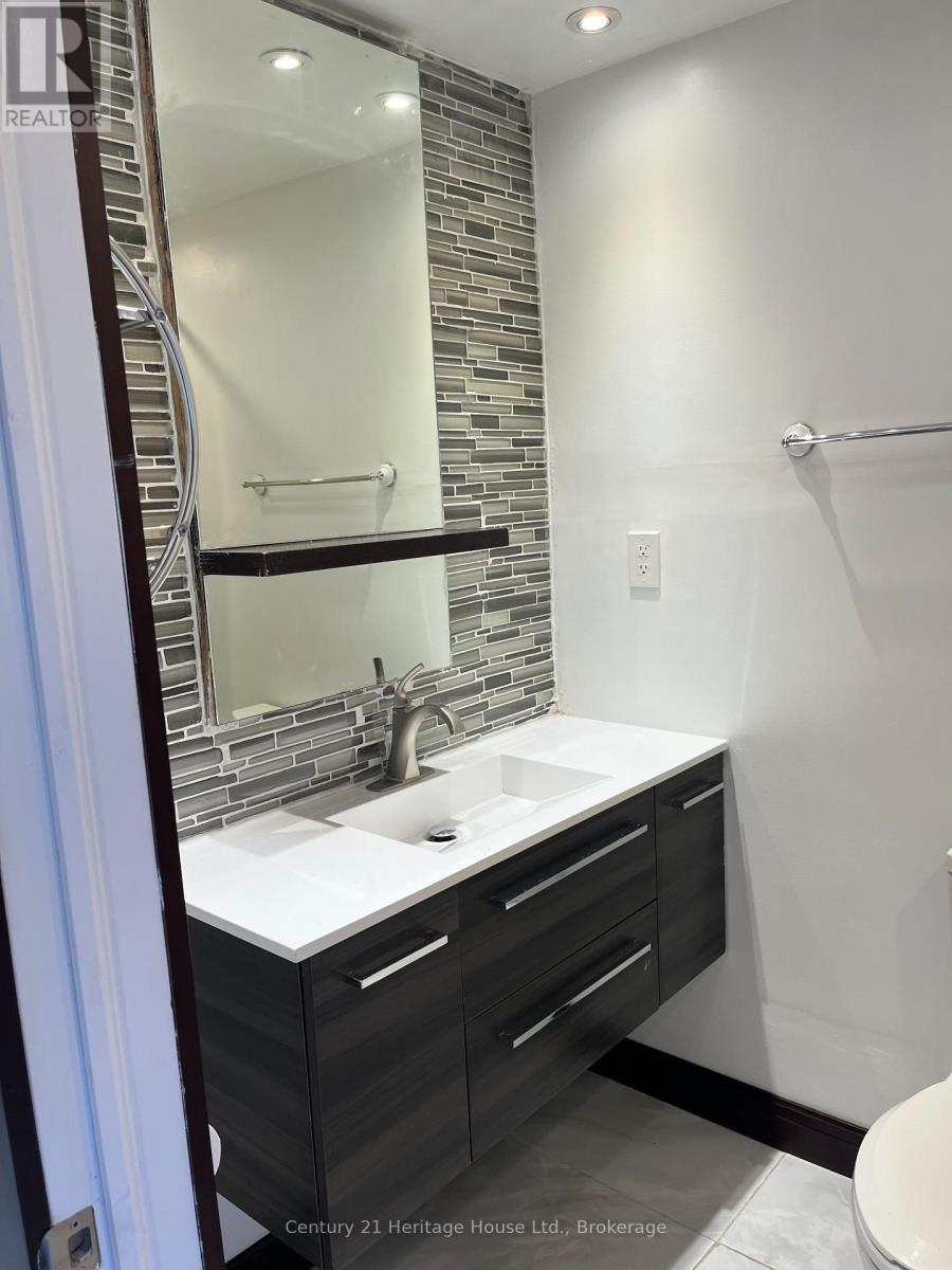 Property at 365 DURHAM STREET image 3