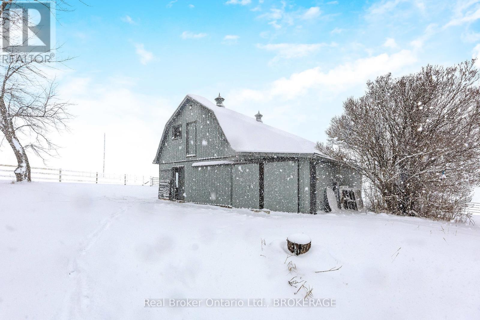 9408 17th Side Road, Erin, Ontario  N0B 1Z0 - Photo 2 - X11905759