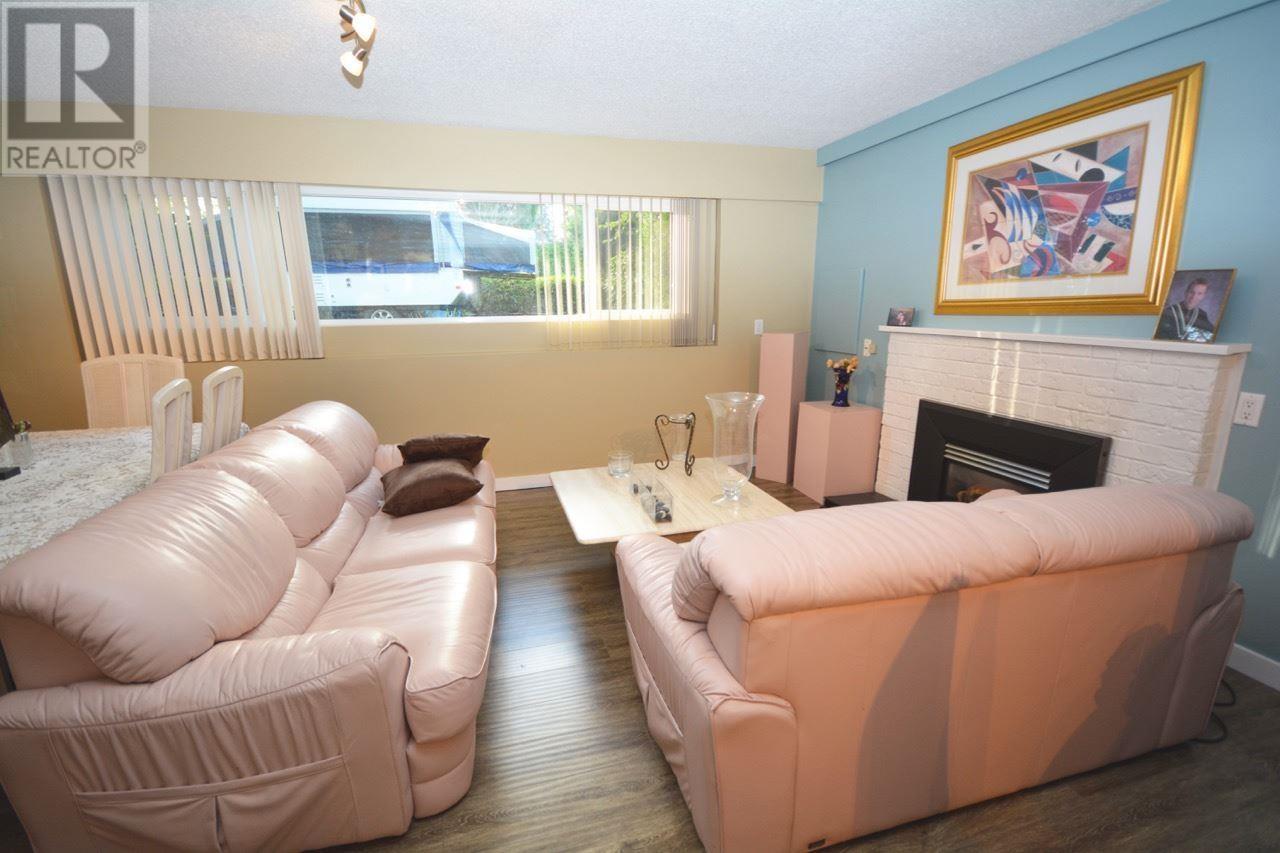 Property at 1022 53A STREET image 5