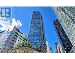 2703 - 832 BAY STREET, Toronto, Ontario