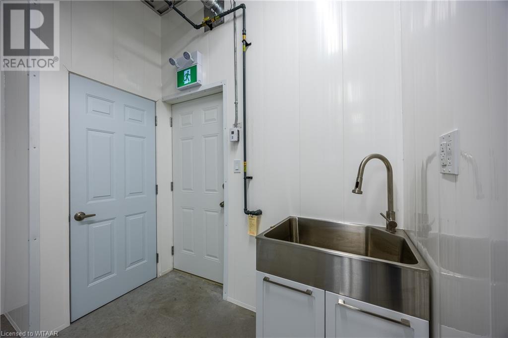 20 Cat Alley, Tillsonburg, Ontario  N4G 0C8 - Photo 4 - 40687211