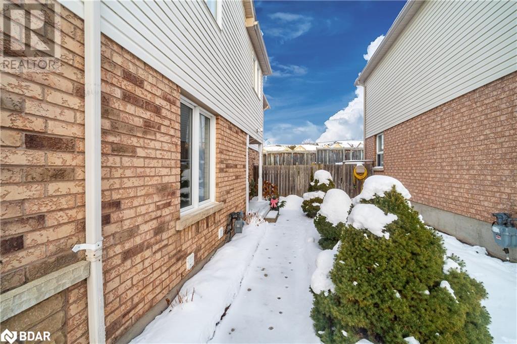 59 Hawthorne Crescent, Barrie, Ontario  L4N 9Y7 - Photo 8 - 40687274