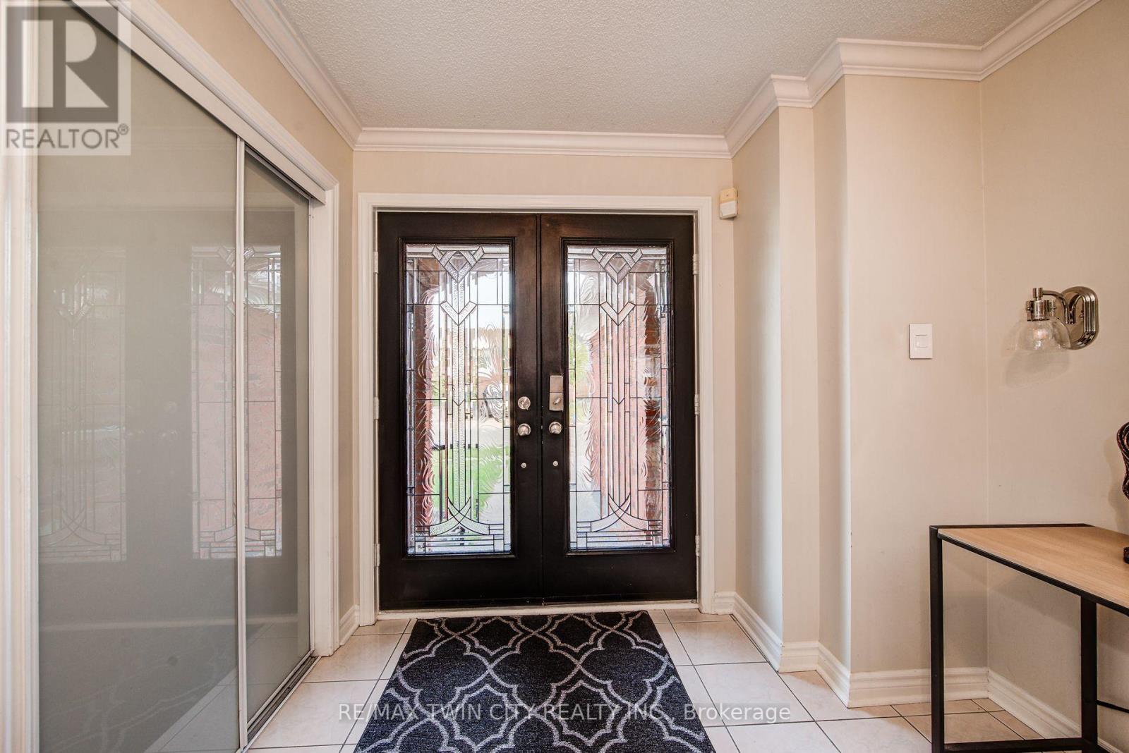 Property at 118 GLENVALLEY DRIVE image 3