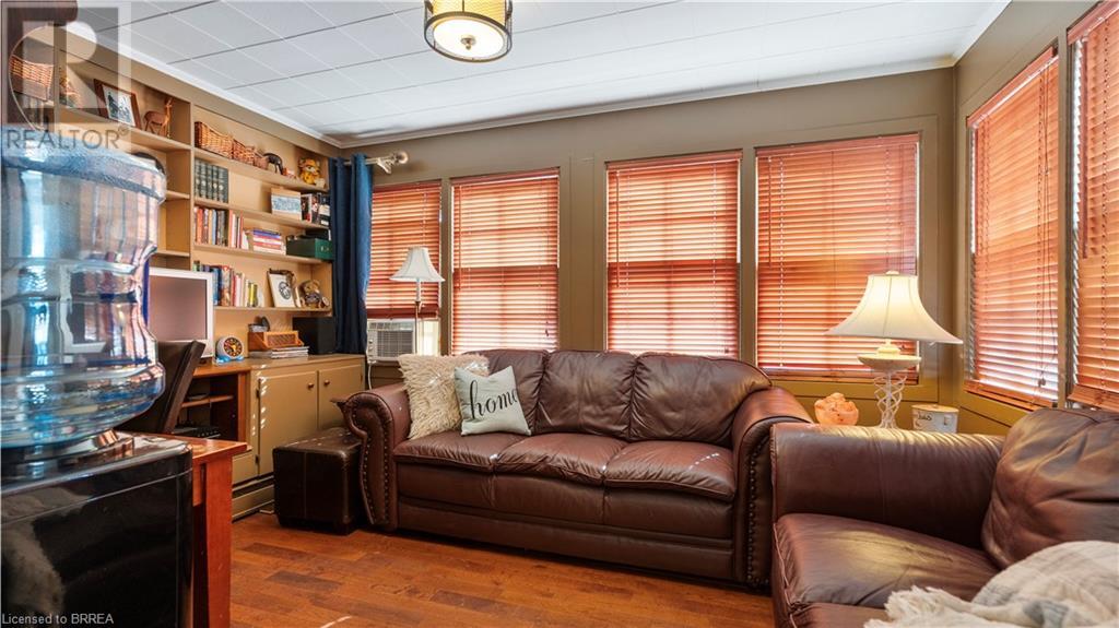 46 Devon Street, Brantford, Ontario  N3R 1M2 - Photo 14 - 40687142