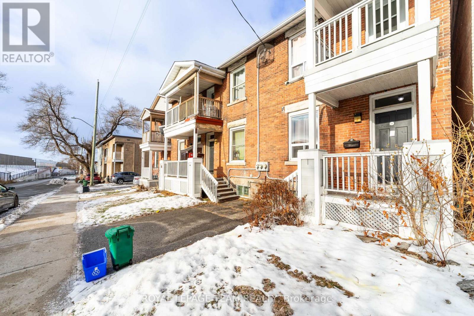 21 Raymond Street, Ottawa, Ontario  K1R 7A1 - Photo 2 - X11905986