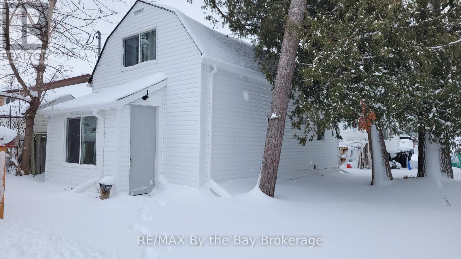 19 Glen Street, Wasaga Beach, Ontario  L9Z 2K5 - Photo 1 - S11905938