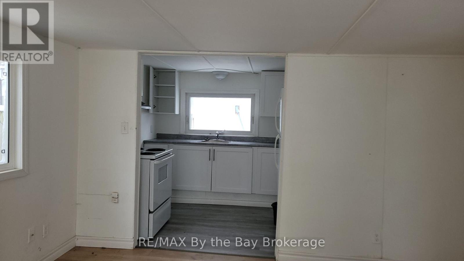 19 Glen Street, Wasaga Beach, Ontario  L9Z 2K5 - Photo 10 - S11905938