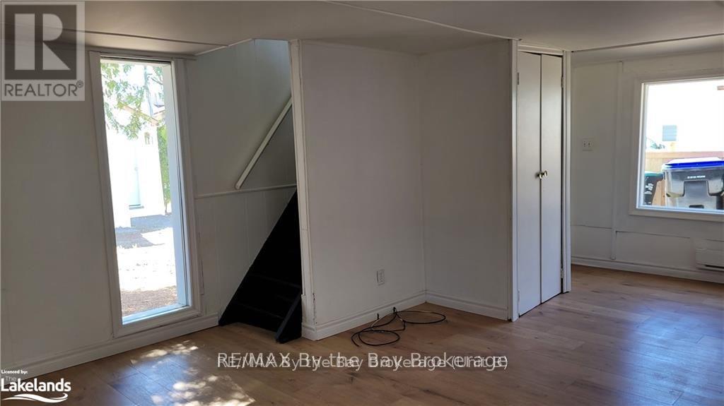 19 Glen Street, Wasaga Beach, Ontario  L9Z 2K5 - Photo 6 - S11905938