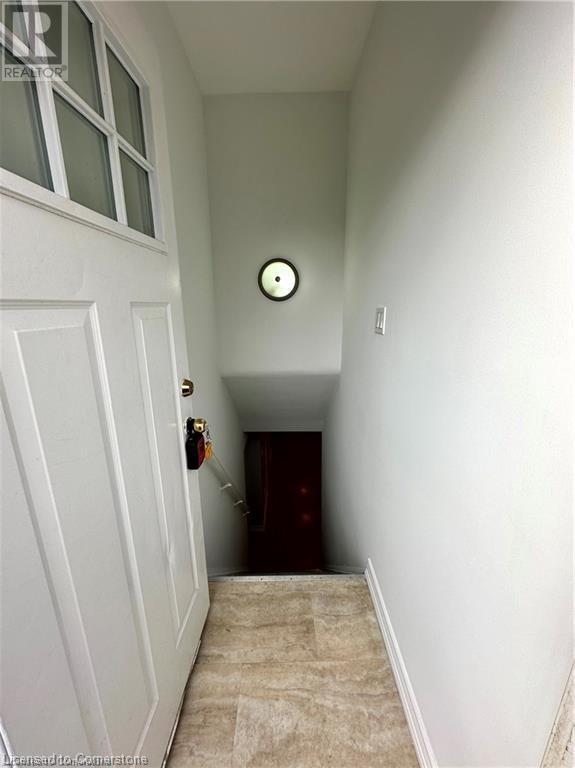 271 West 2nd Street Unit# Lower, Hamilton, Ontario  L9C 3G6 - Photo 2 - 40678405