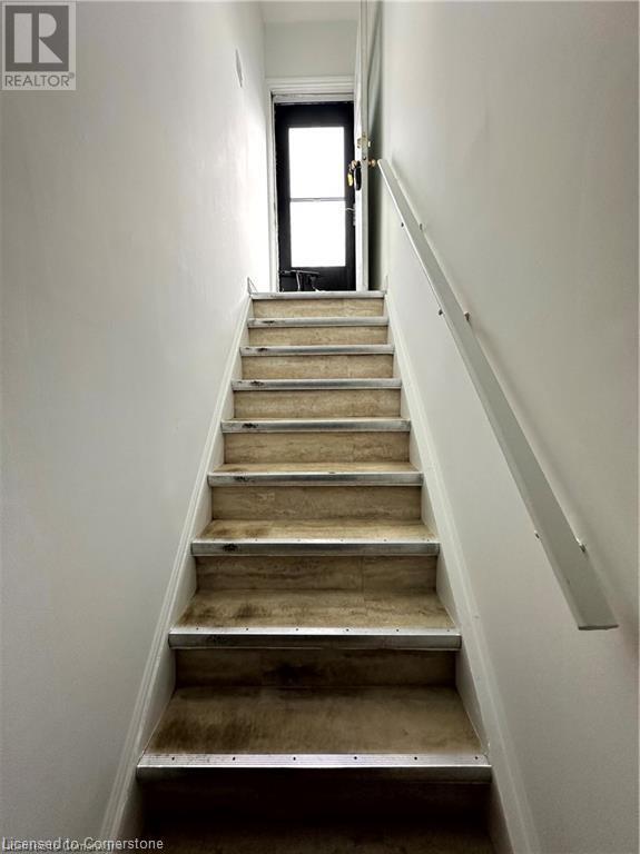 271 West 2nd Street Unit# Lower, Hamilton, Ontario  L9C 3G6 - Photo 3 - 40678405