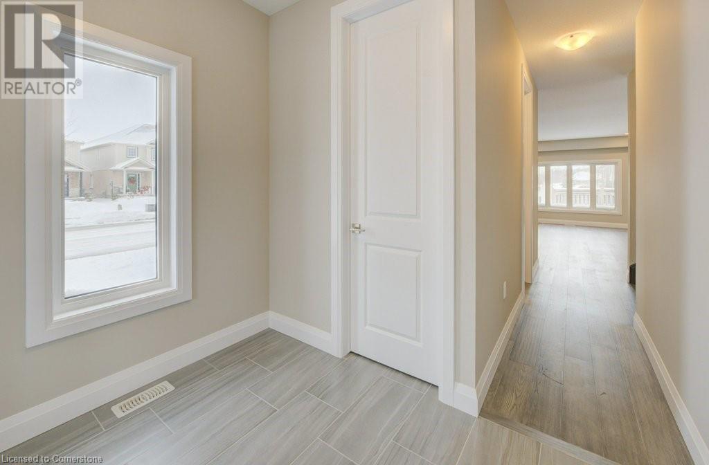 94 Isaac Street, Elmira, Ontario  N3B 1N3 - Photo 4 - 40687034