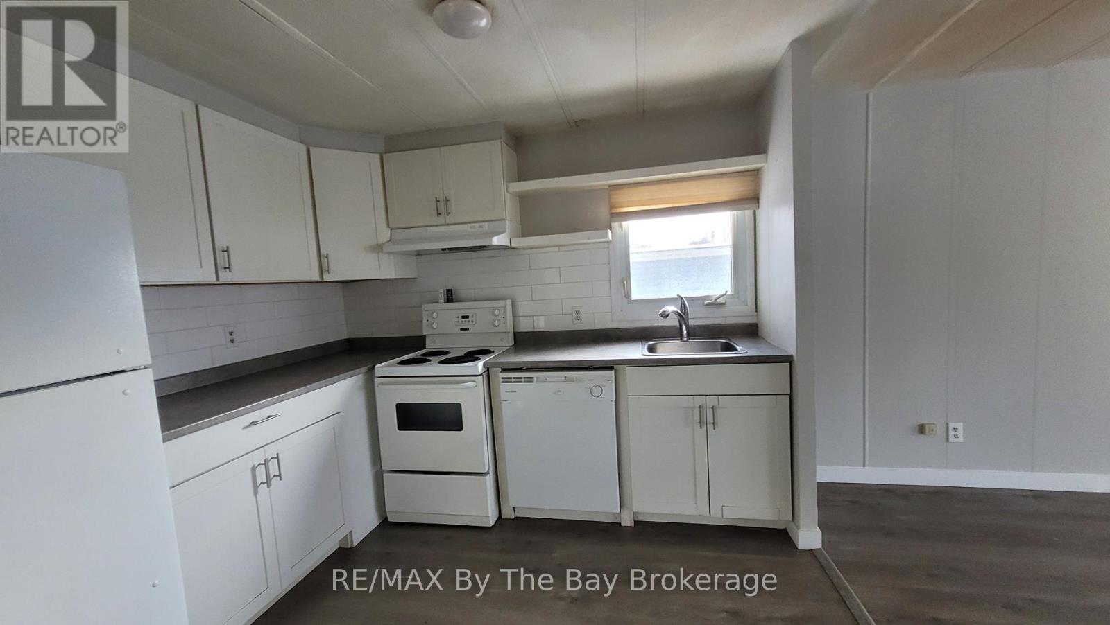 50 Georgian Glen Drive, Wasaga Beach, Ontario  L9Z 1K7 - Photo 14 - S11822777