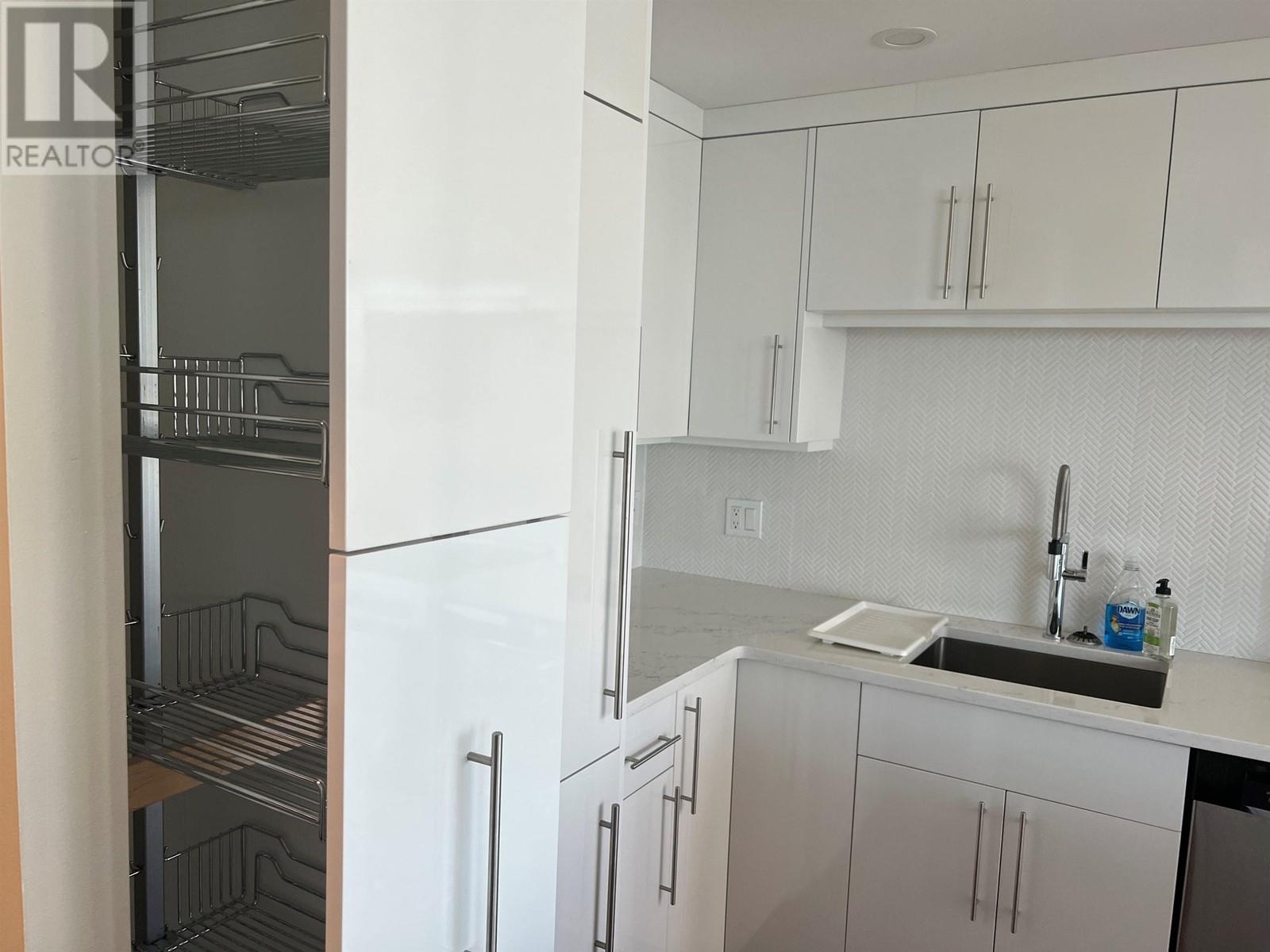 Listing Picture 11 of 35 : 2206 1050 BURRARD STREET, Vancouver / 溫哥華 - 魯藝地產 Yvonne Lu Group - MLS Medallion Club Member