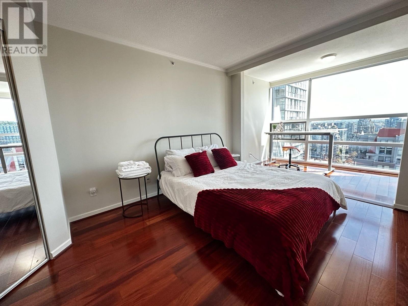 Listing Picture 14 of 35 : 2206 1050 BURRARD STREET, Vancouver / 溫哥華 - 魯藝地產 Yvonne Lu Group - MLS Medallion Club Member