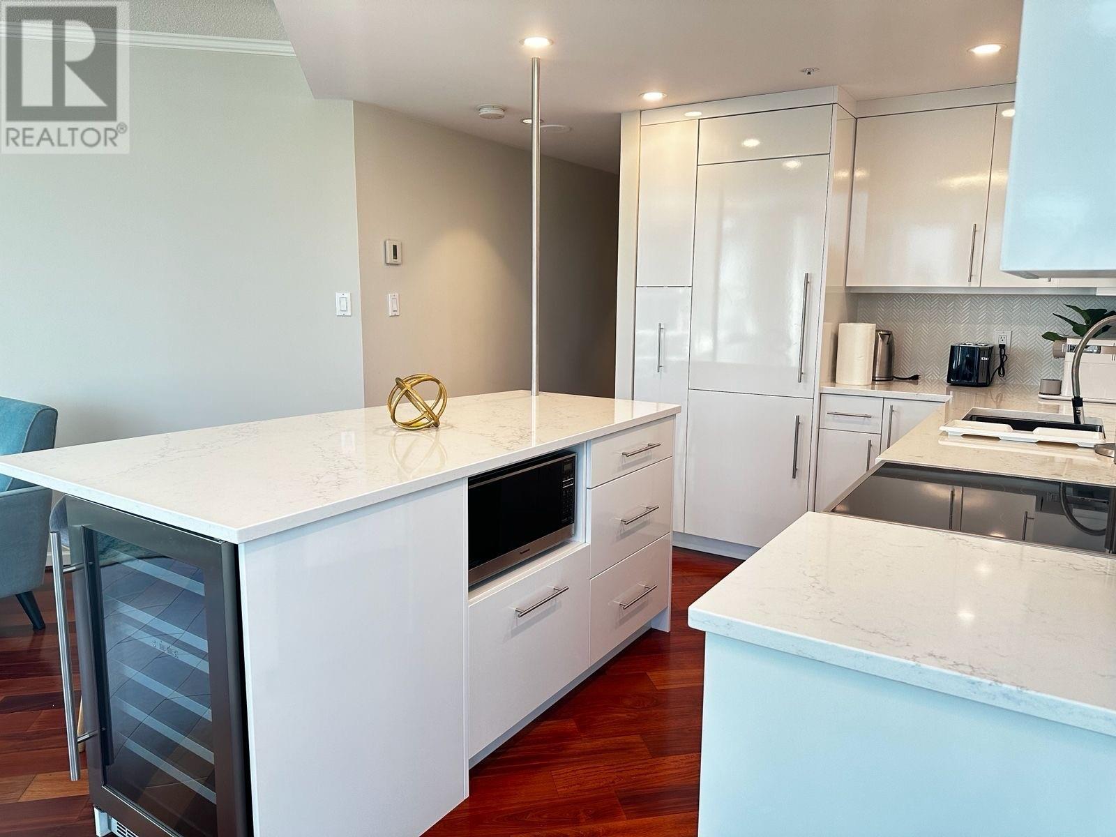 Listing Picture 20 of 35 : 2206 1050 BURRARD STREET, Vancouver / 溫哥華 - 魯藝地產 Yvonne Lu Group - MLS Medallion Club Member