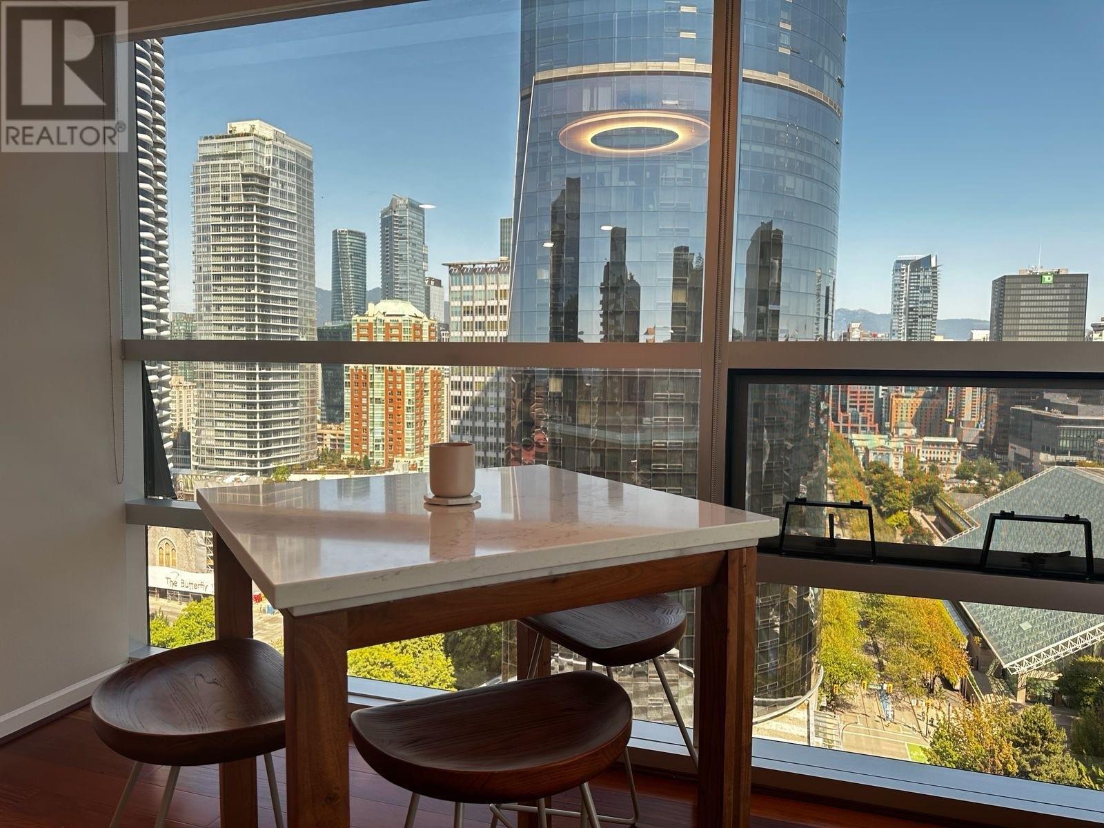 Listing Picture 22 of 35 : 2206 1050 BURRARD STREET, Vancouver / 溫哥華 - 魯藝地產 Yvonne Lu Group - MLS Medallion Club Member