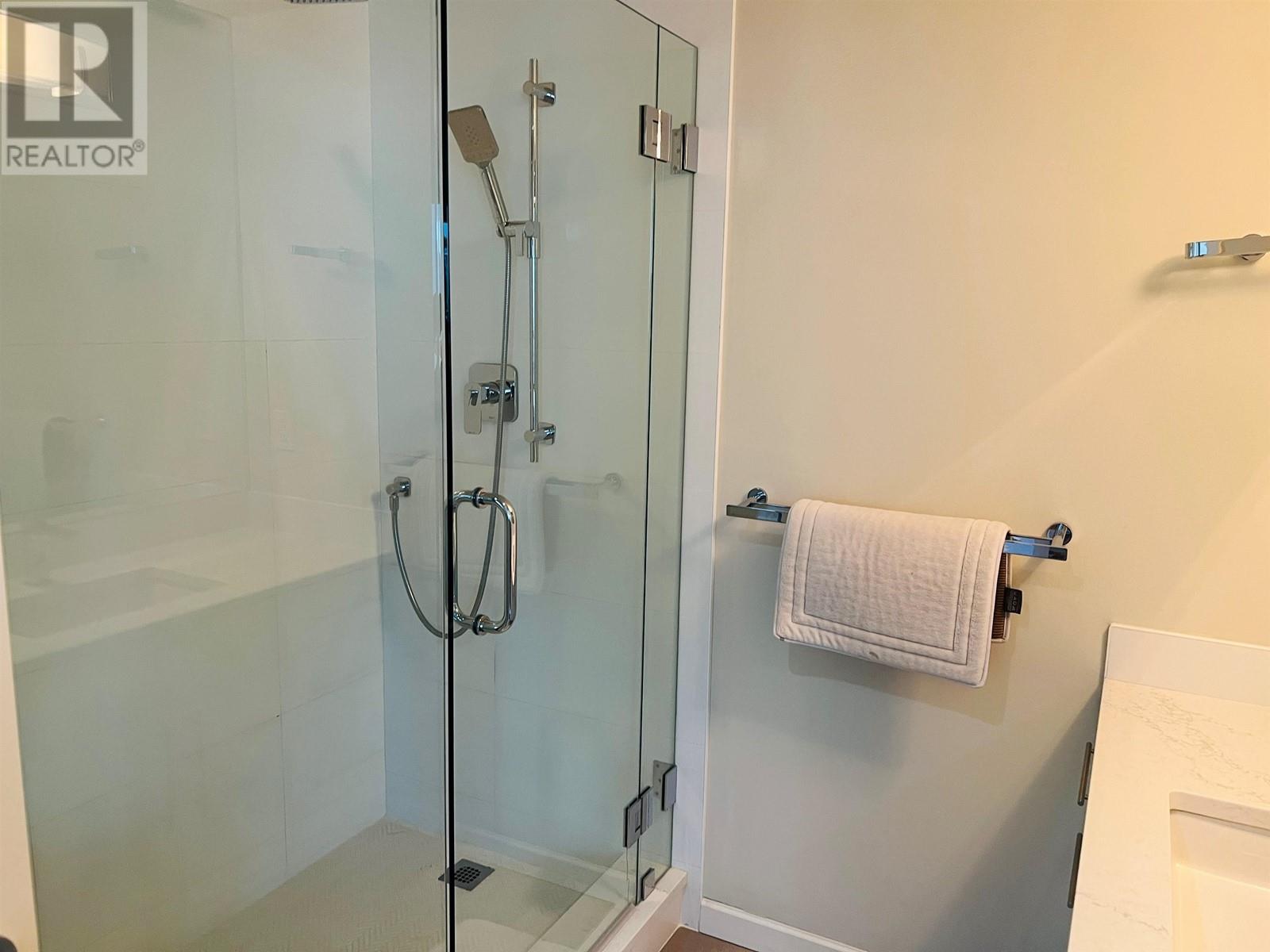 Listing Picture 23 of 35 : 2206 1050 BURRARD STREET, Vancouver / 溫哥華 - 魯藝地產 Yvonne Lu Group - MLS Medallion Club Member