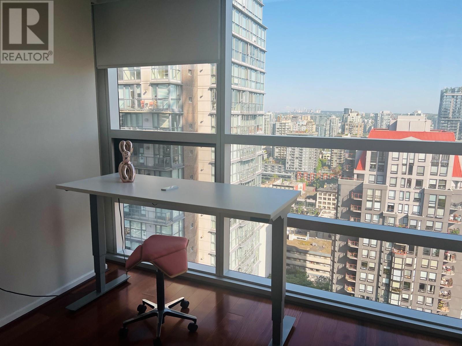 Listing Picture 24 of 35 : 2206 1050 BURRARD STREET, Vancouver / 溫哥華 - 魯藝地產 Yvonne Lu Group - MLS Medallion Club Member