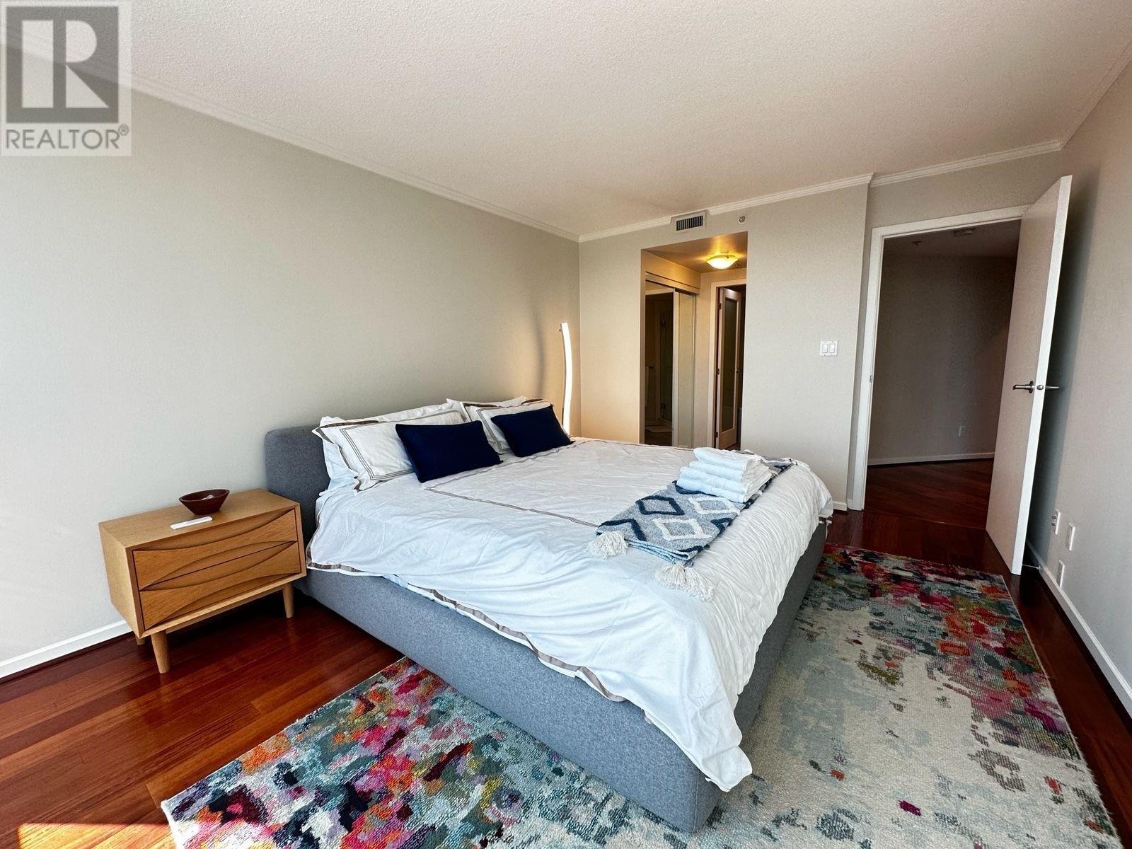 Listing Picture 25 of 35 : 2206 1050 BURRARD STREET, Vancouver / 溫哥華 - 魯藝地產 Yvonne Lu Group - MLS Medallion Club Member