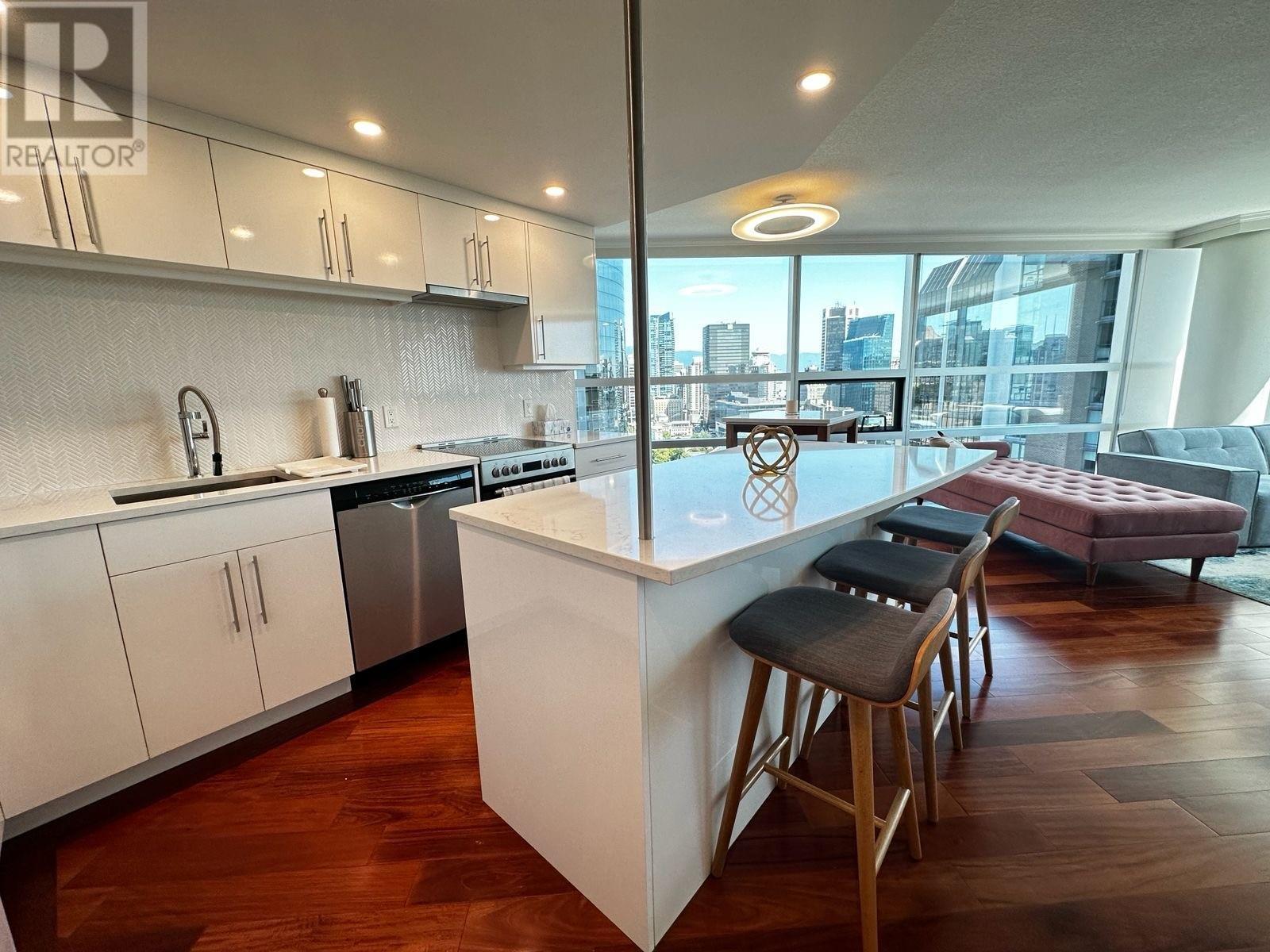 Listing Picture 6 of 35 : 2206 1050 BURRARD STREET, Vancouver / 溫哥華 - 魯藝地產 Yvonne Lu Group - MLS Medallion Club Member