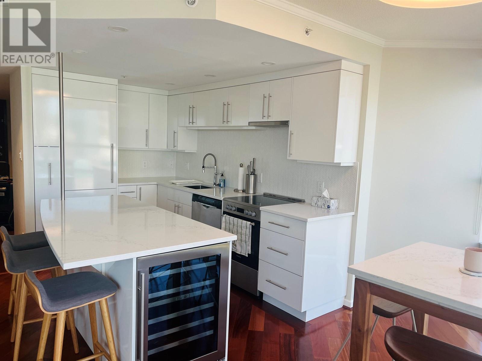 Listing Picture 9 of 35 : 2206 1050 BURRARD STREET, Vancouver / 溫哥華 - 魯藝地產 Yvonne Lu Group - MLS Medallion Club Member