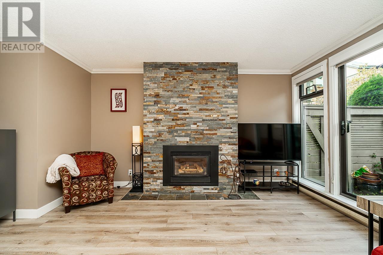 Listing Picture 15 of 40 : 693 MOBERLY ROAD, Vancouver / 溫哥華 - 魯藝地產 Yvonne Lu Group - MLS Medallion Club Member